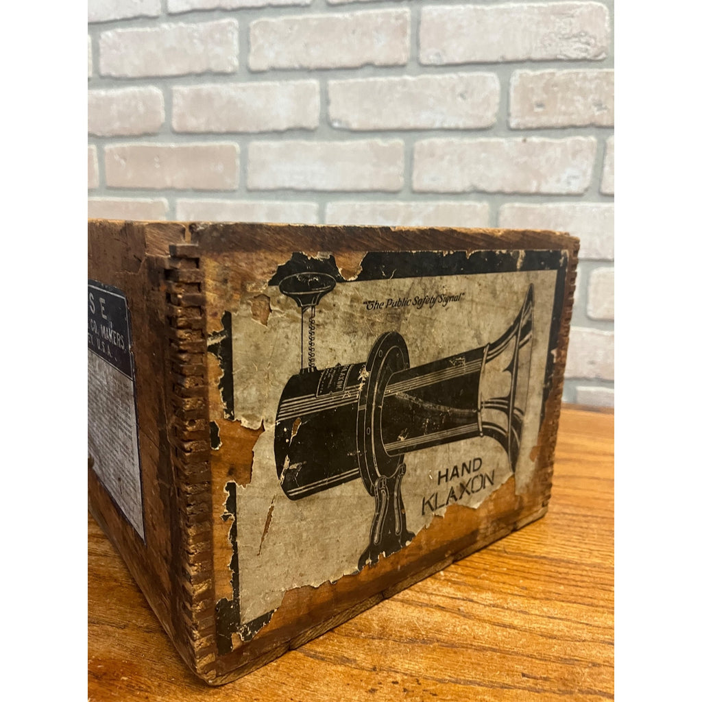 Vintage 1920s Klaxon Automobile Car Horn Advertising Wooden Crate Box Lovell McConnell