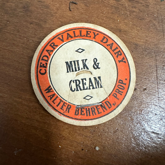 RARE Vintage Cedar Valley Dairy Milk & Cream Bottle Cap Cedar Rapids Iowa