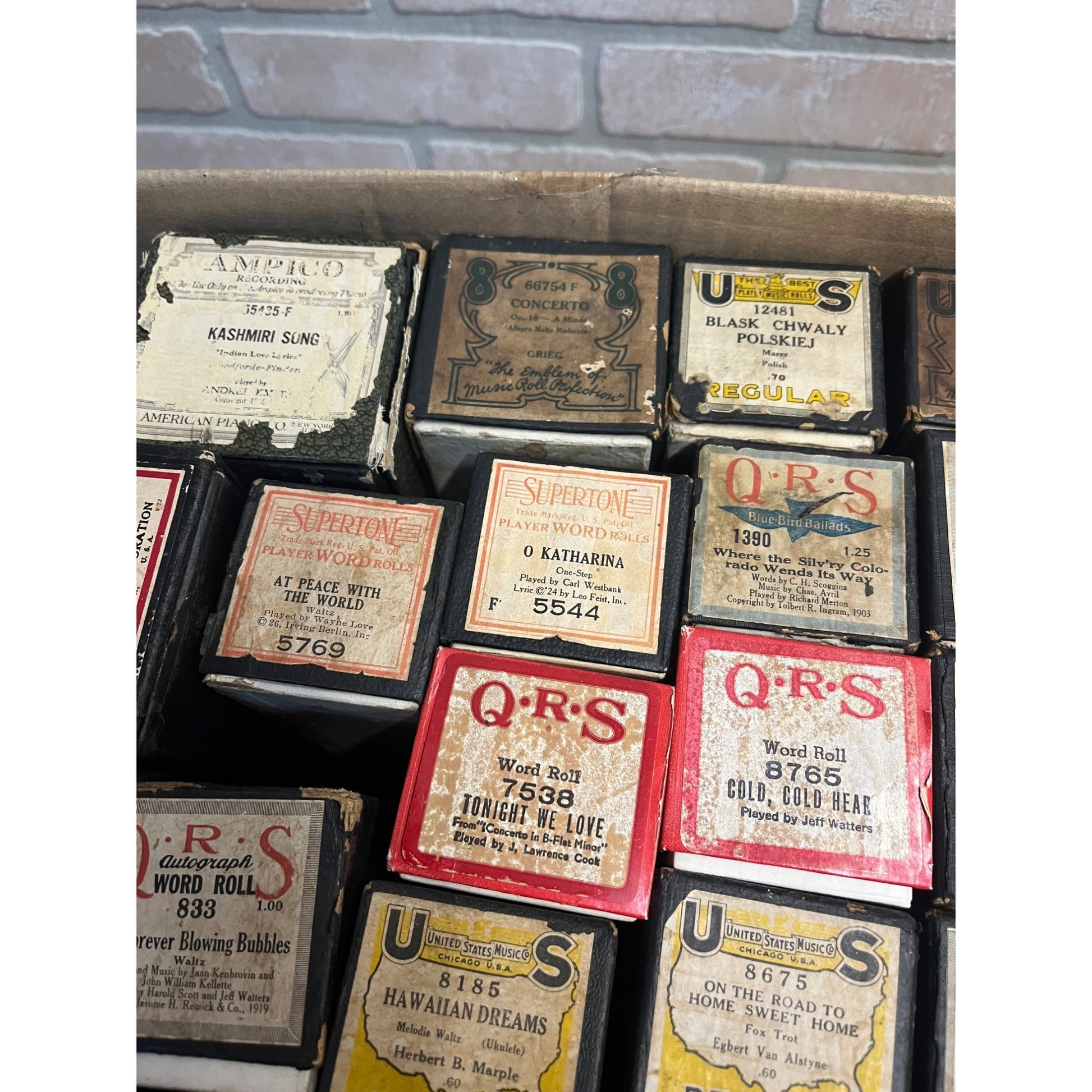 Vintage Lot (22) Player Piano Rolls QRS Word, Ampico, Supertone, US Music Co. ++