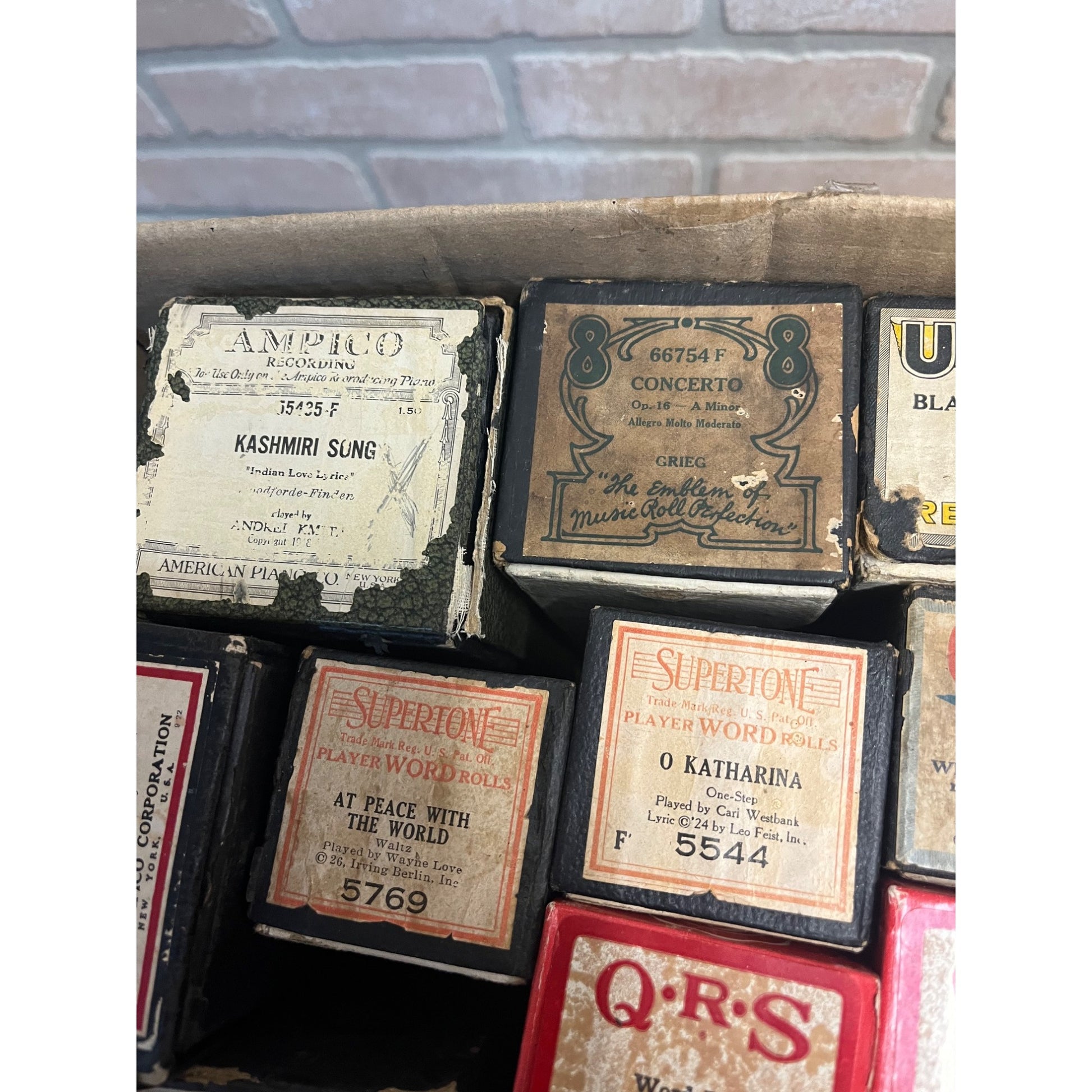 Vintage Lot (22) Player Piano Rolls QRS Word, Ampico, Supertone, US Music Co. ++