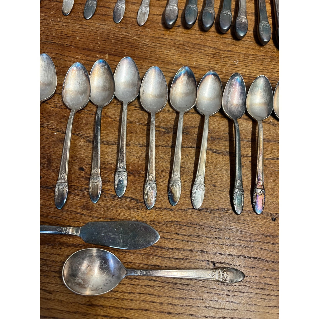 Vintage Rogers 1847 Flatware Service for (8) First Love Pattern Silverplate 56pc