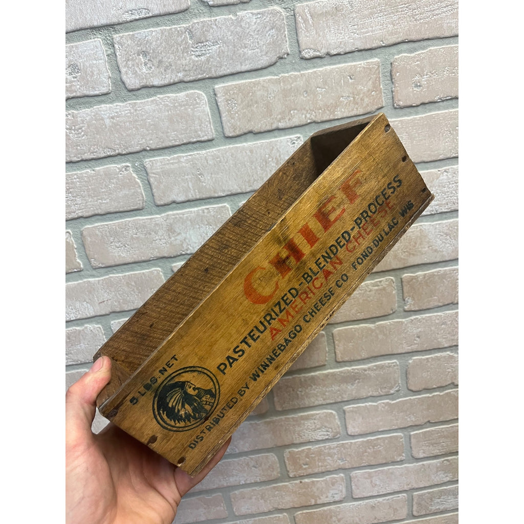 Vintage Chief Winnebago Cheese Co. Fond Du Lac Wis. WI Cheese Box Dairy State