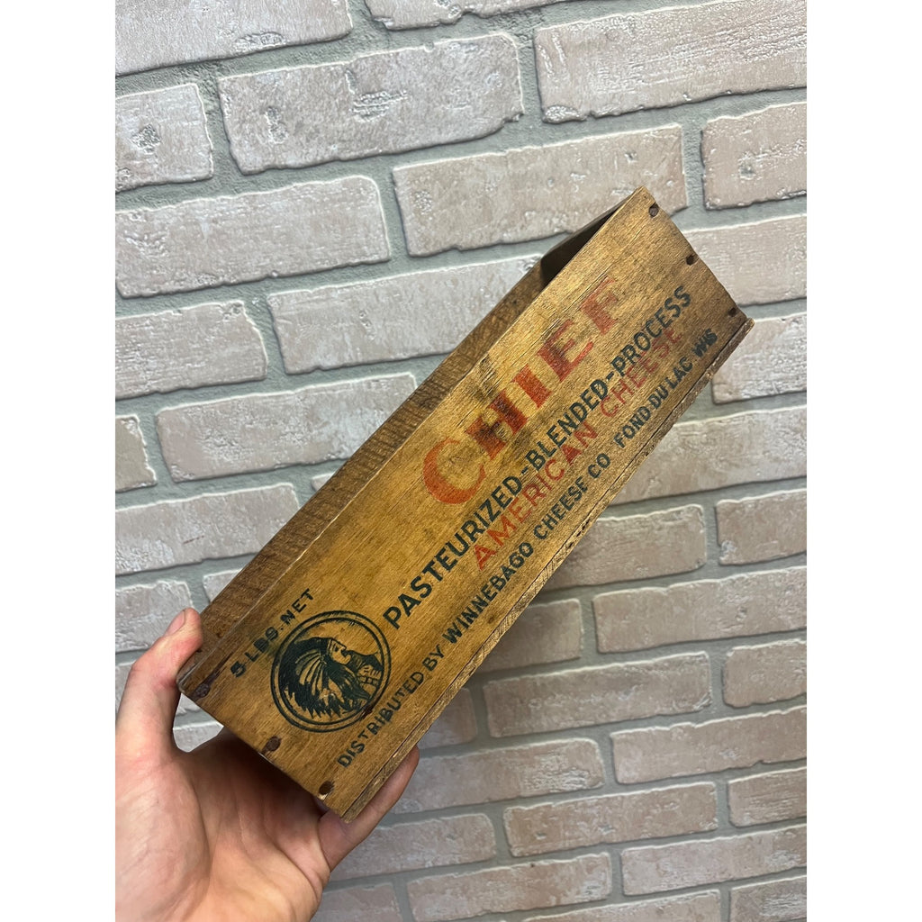 Vintage Chief Winnebago Cheese Co. Fond Du Lac Wis. WI Cheese Box Dairy State