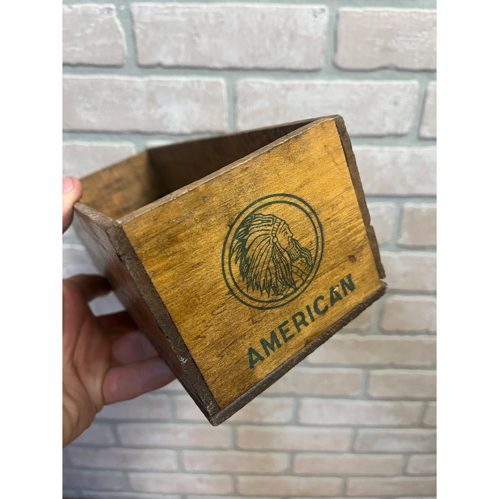 Vintage Chief Winnebago Cheese Co. Fond Du Lac Wis. WI Cheese Box Dairy State