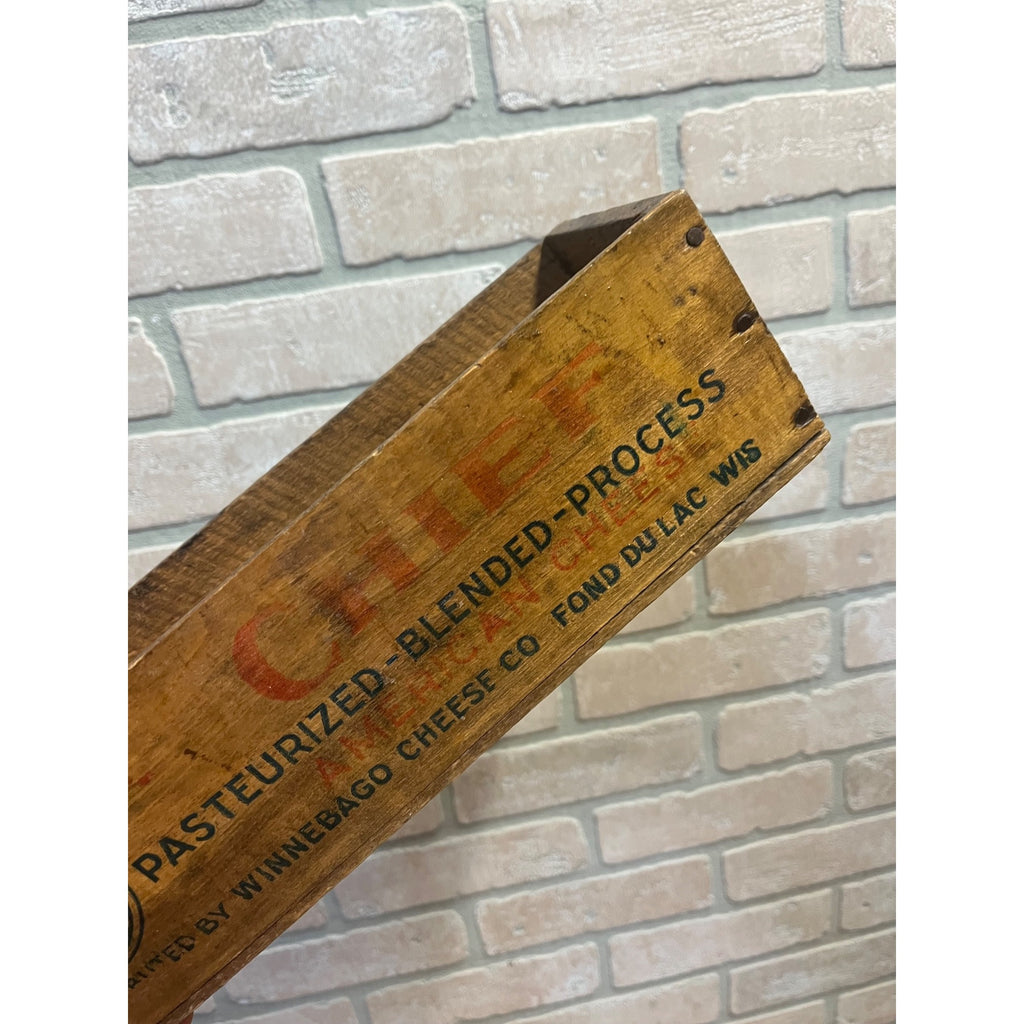 Vintage Chief Winnebago Cheese Co. Fond Du Lac Wis. WI Cheese Box Dairy State