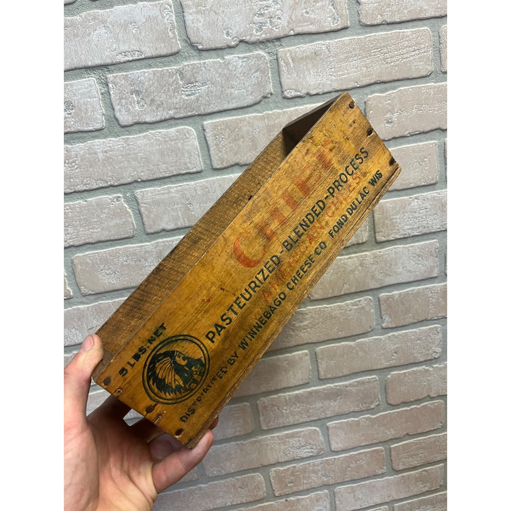 Vintage Chief Winnebago Cheese Co. Fond Du Lac Wis. WI Cheese Box Dairy State