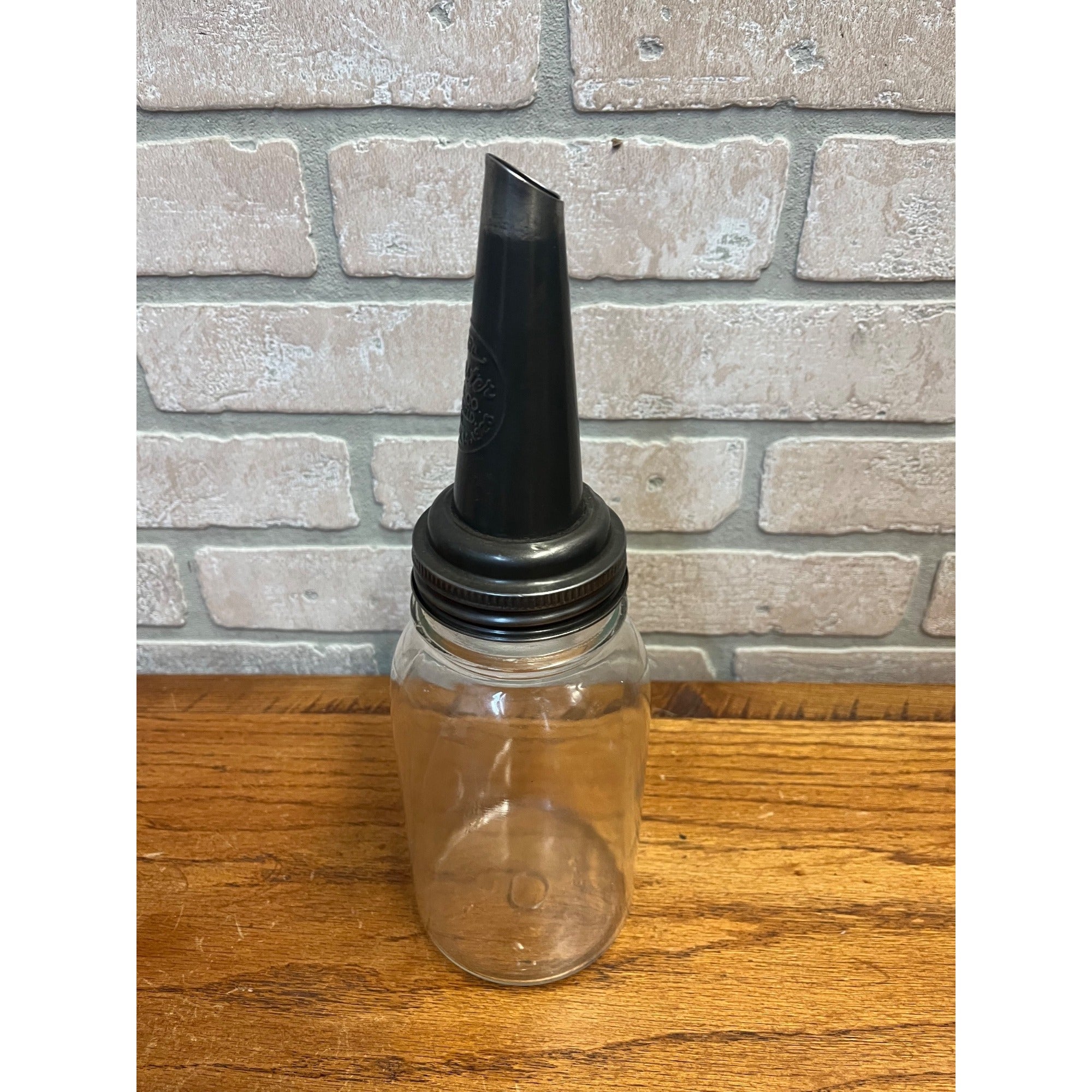 Vintage The Master Glass Oil Jar With Original Metal Pour Spout MFG Co. Litchfield, Illinois 1926