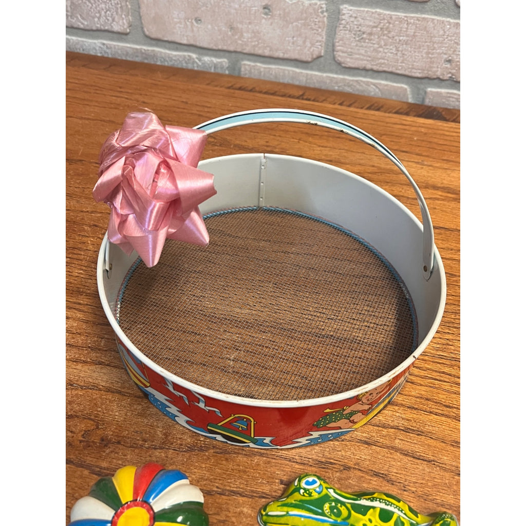 Vintage Ohio Art Tin Litho Toy Beach Set Sand Sifter + Frog & Beach Ball Mold