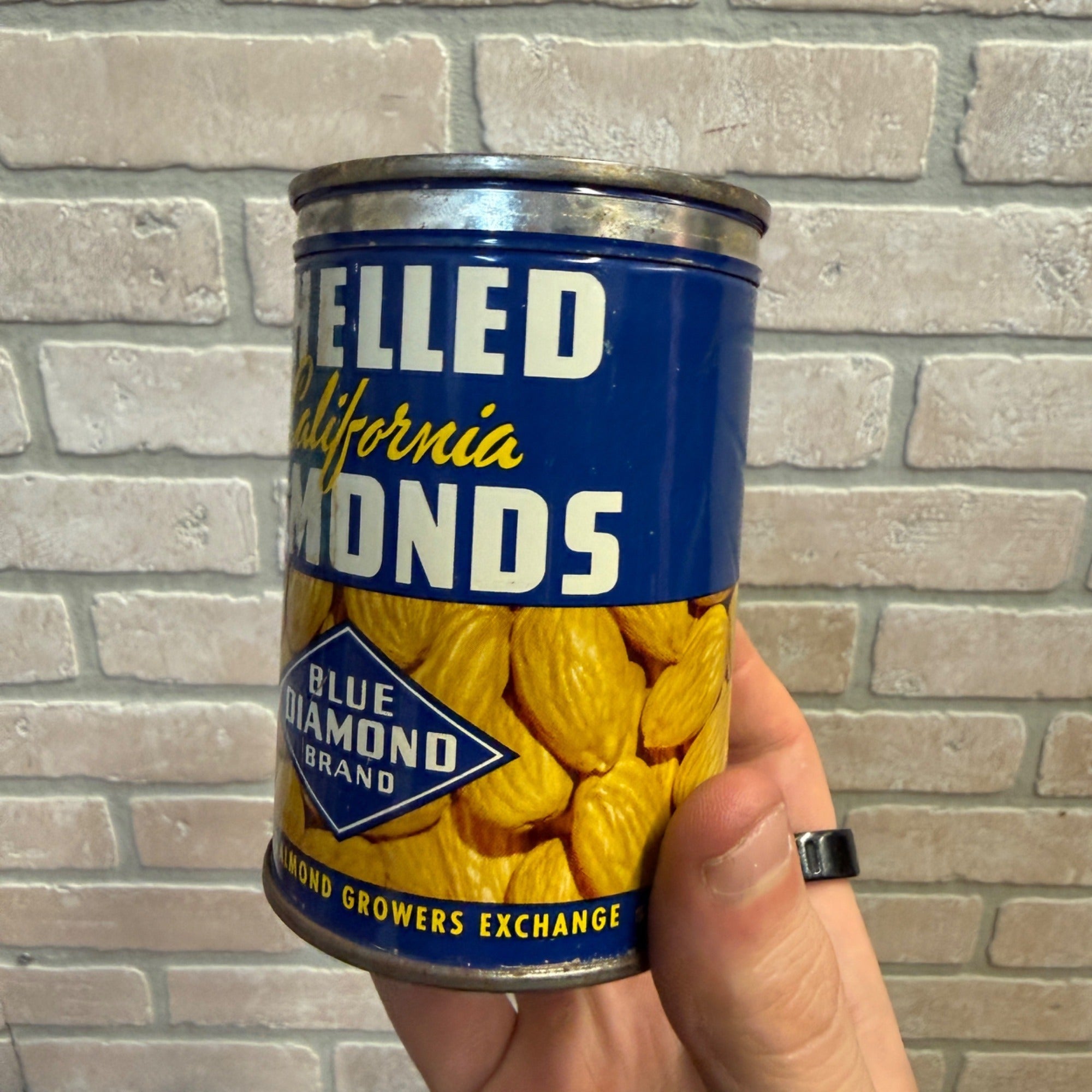 Vintage Blue Diamond Shelled California Almonds, Sacramento CA, Nut, Peanut Tin