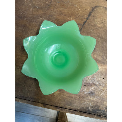 FENTON GLASS JADE GREEN JADEITE LOTUS SCALLOPED POINTED FLARED FOOTED BOWL