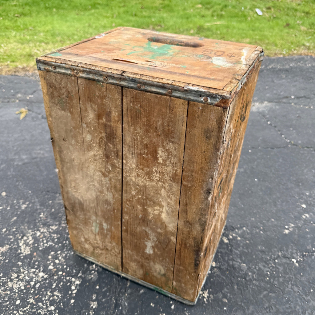 RARE Vintage Jung Old Country Beer Crate Random Lake Wisconsin Wis WI