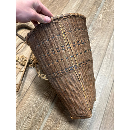 VIntage Native Indian Woven Gathering Trappers Hunting Back Pack Basket w/ Straps