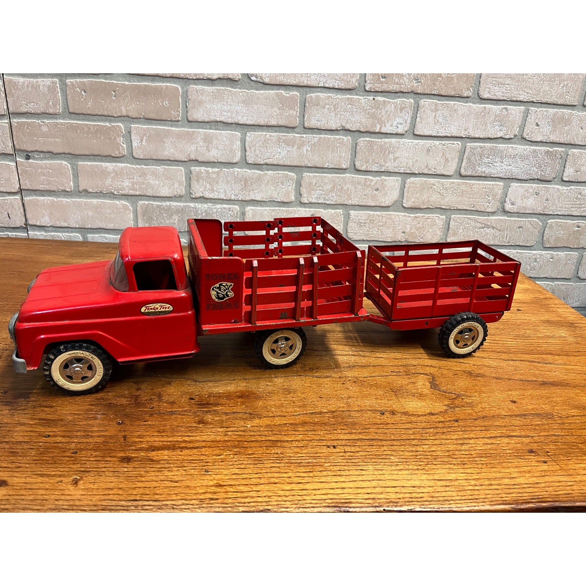 Vintage Tonka Farms Red Pressed Steel Farm Stake Truck & Trailer Toy
