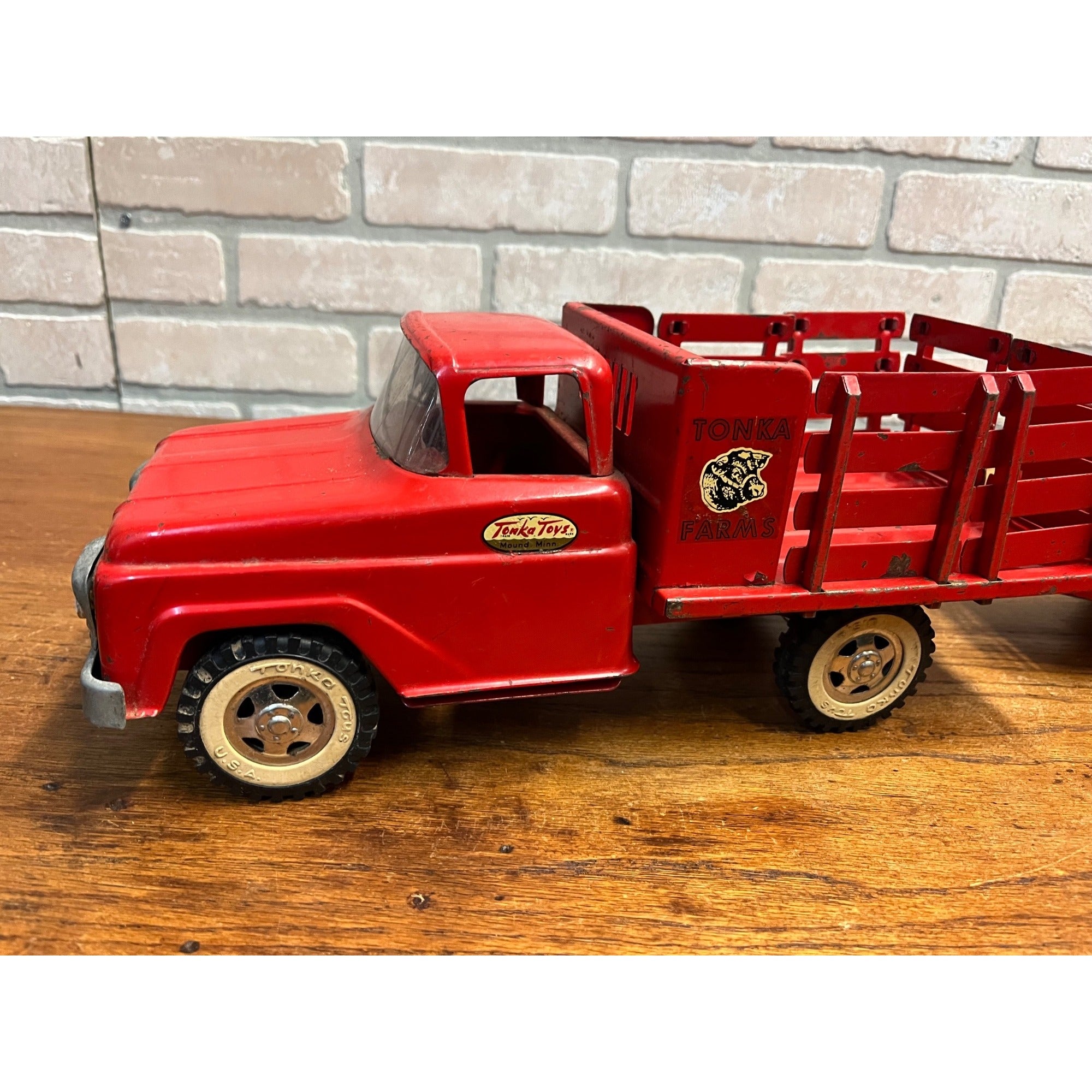 Vintage Tonka Farms Red Pressed Steel Farm Stake Truck & Trailer Toy