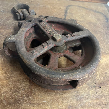 Antique Hudson Cast Iron Farm Barn Trolley Drop Pulley RA 77 - Excellent!