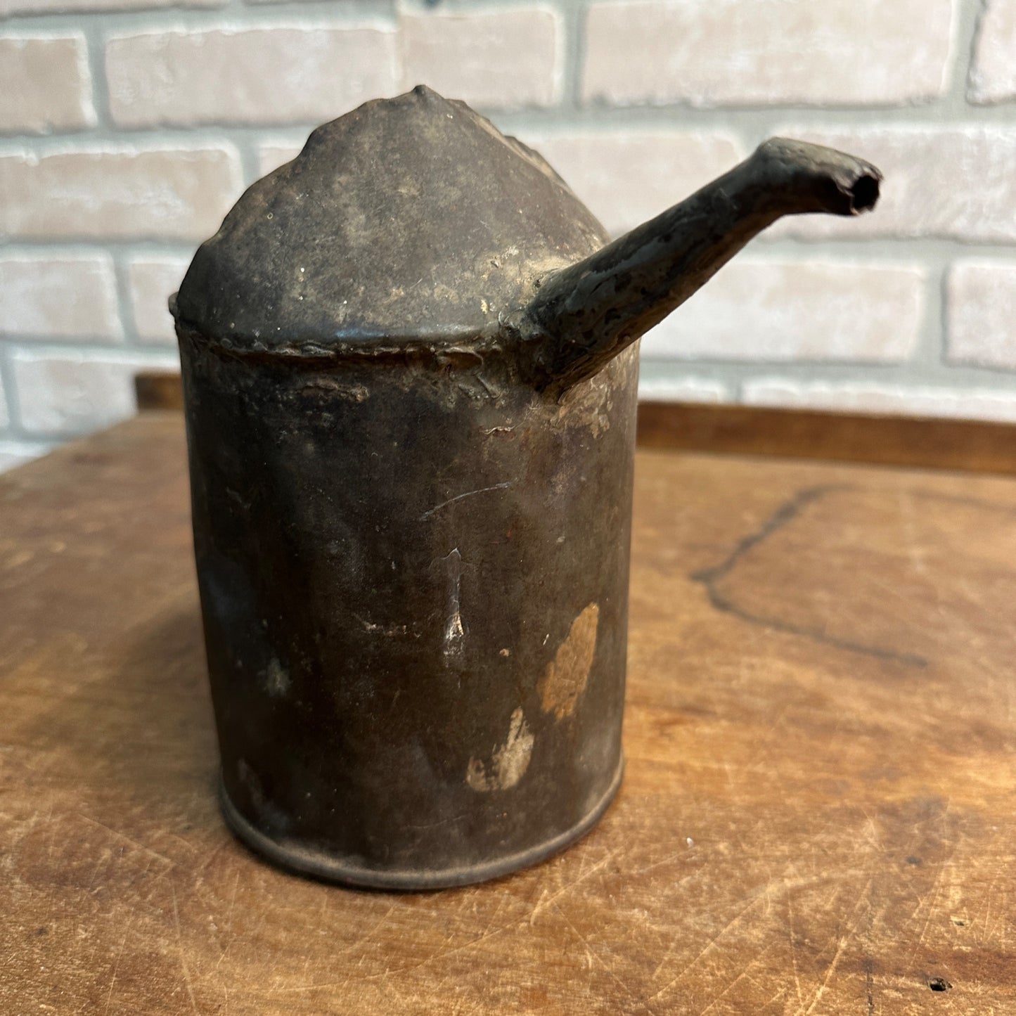 ANTIQUE TIN HANDMADE PRIMITIVE OIL CAN CONTAINER WITH HANDLE SPOUT OILER