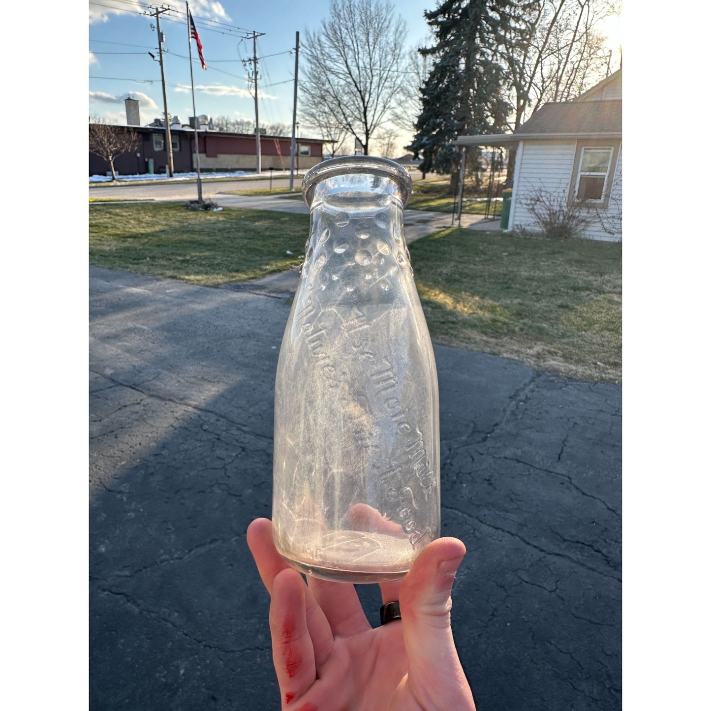 ANTIQUE PINT PHOENIX STORE MILK BOTTLE EMBOSSED HOBNAIL NATURES FINEST DAIRY