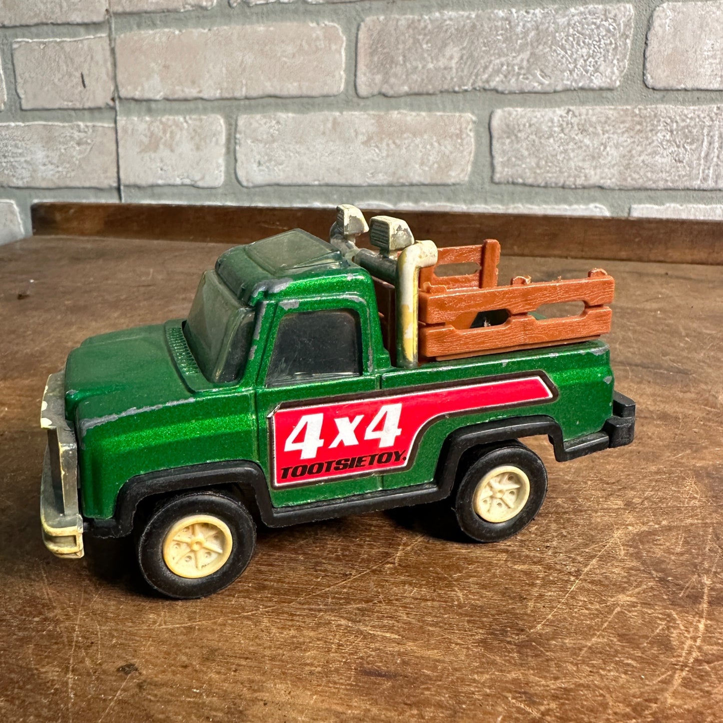 Vintage 1970s TootsieToy 4x4 Green Pickup Truck Diecast 5.75" Toy - Used