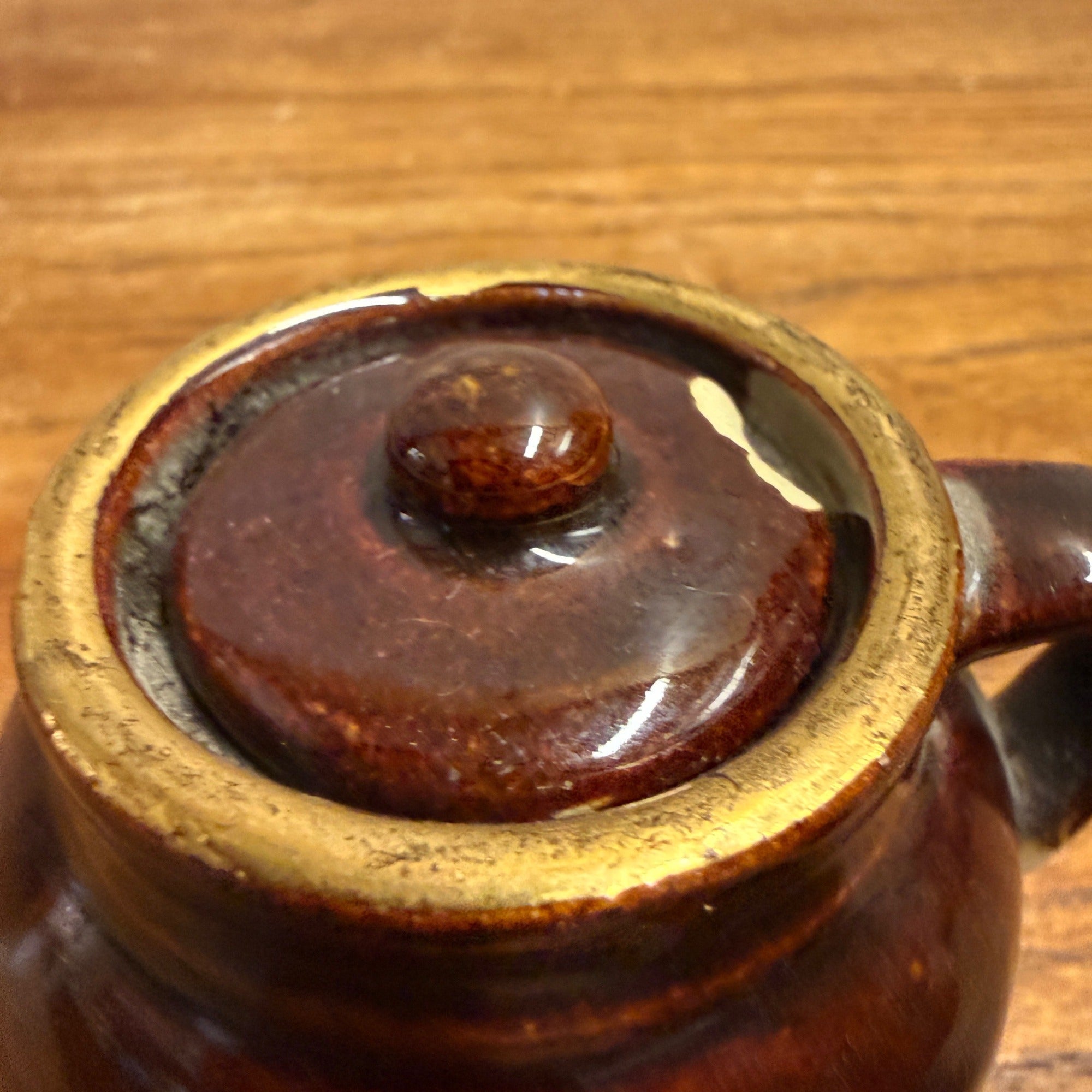 Vintage Small 2.5" Bean Pot "Souvenir of Milwaukee Wis" Stoneware Crock - Red Wing?