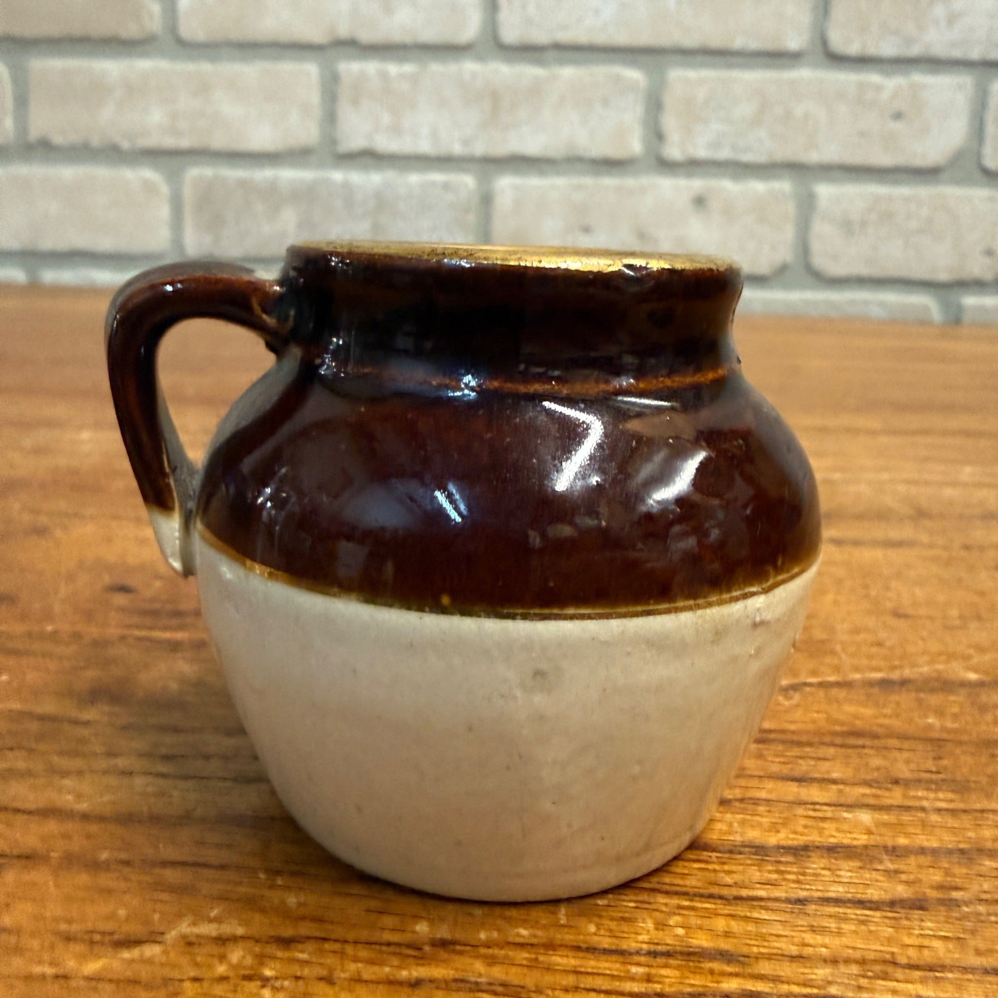 Vintage Small 2.5" Bean Pot "Souvenir of Milwaukee Wis" Stoneware Crock - Red Wing?