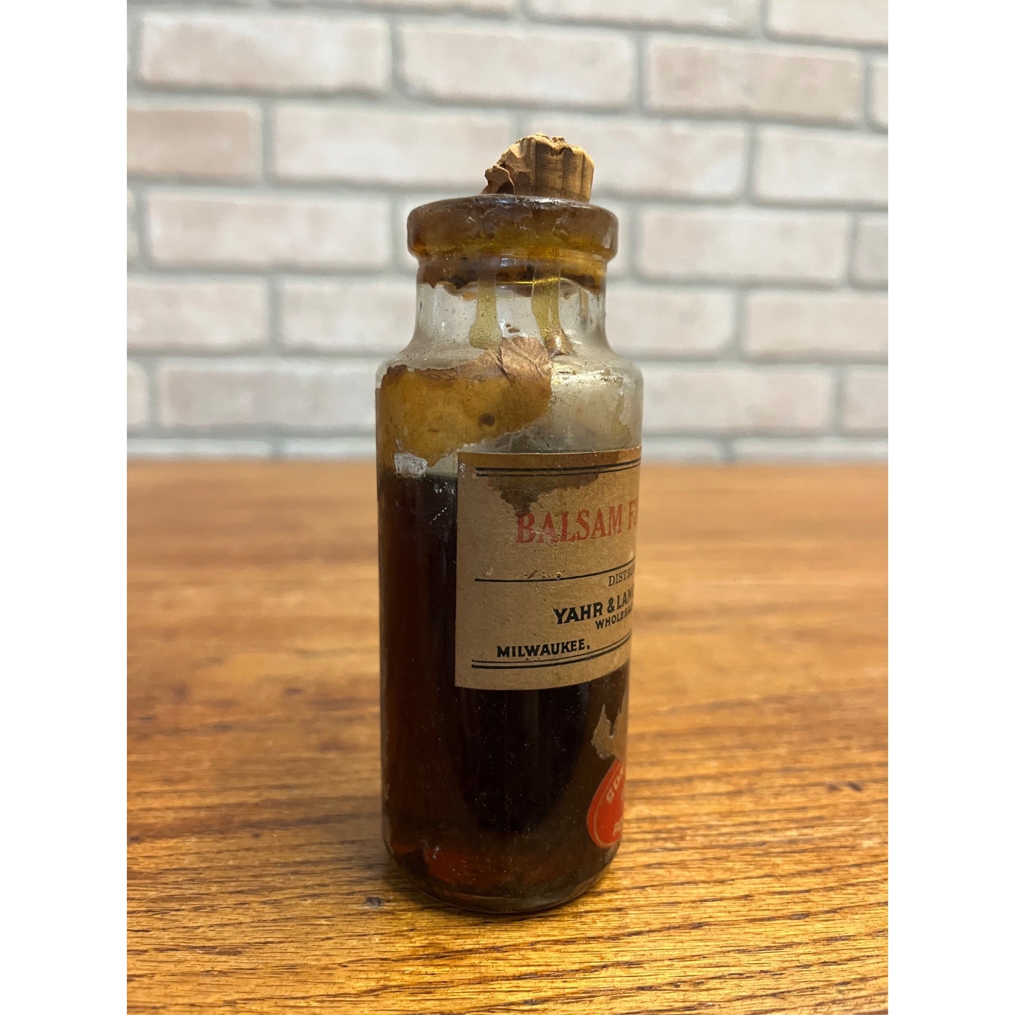 Vintage 1930s Yahr & Lange Drug Co. Milwaukee WI Label Medicin Apothecary Bottle