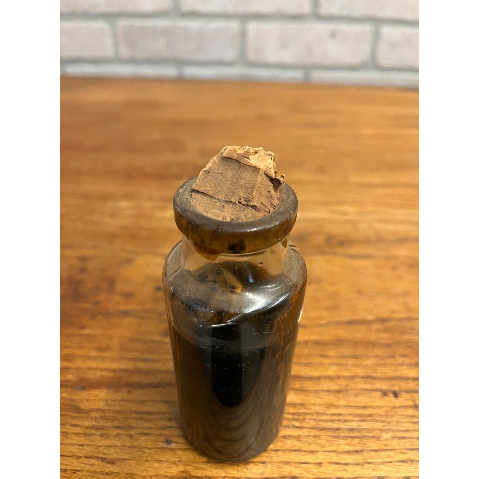 Vintage 1930s Yahr & Lange Drug Co. Milwaukee WI Label Medicin Apothecary Bottle