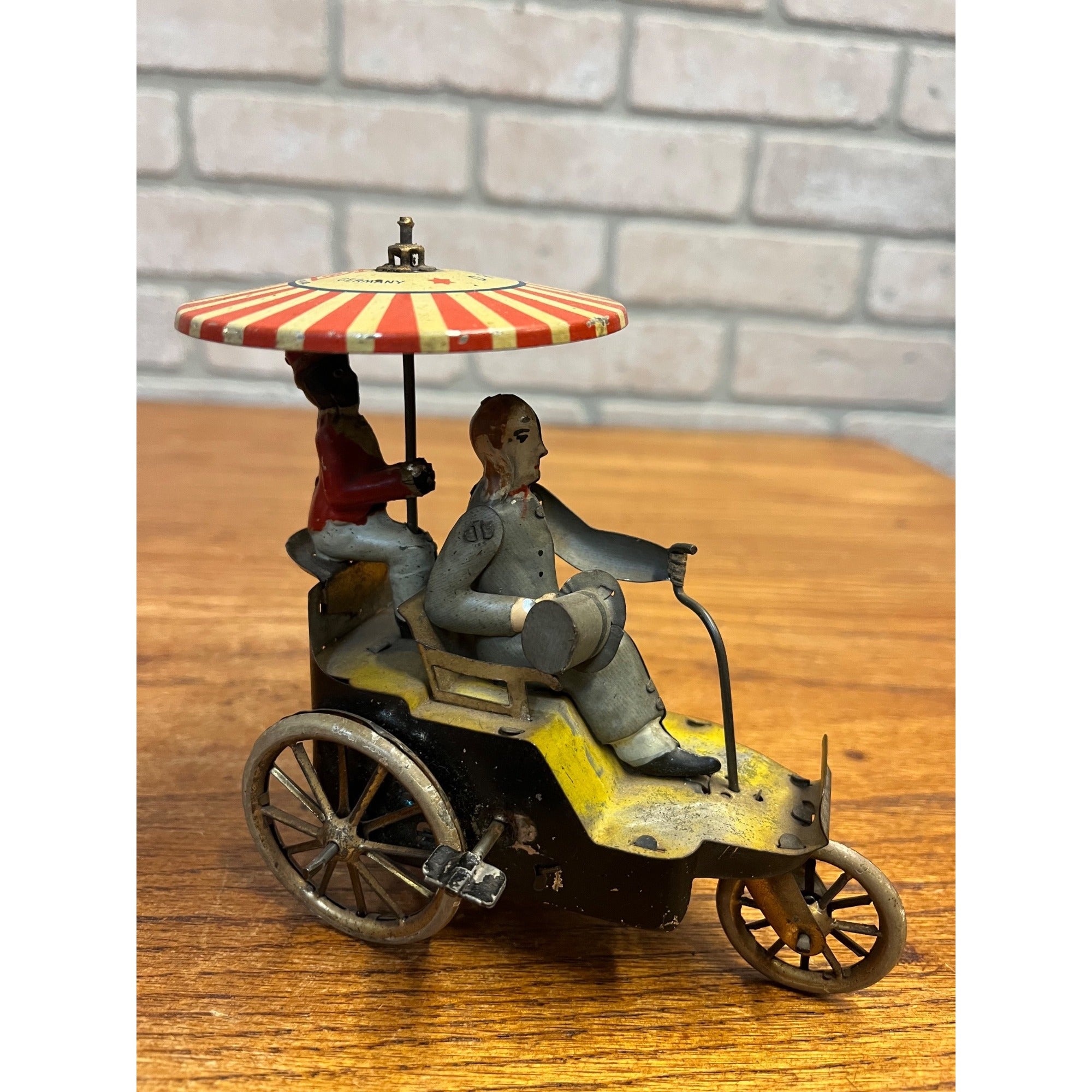 Antique Lehmann 1907 New Century Cycle Flag 3 Wheeler W/ Umbrella Tin Litho
