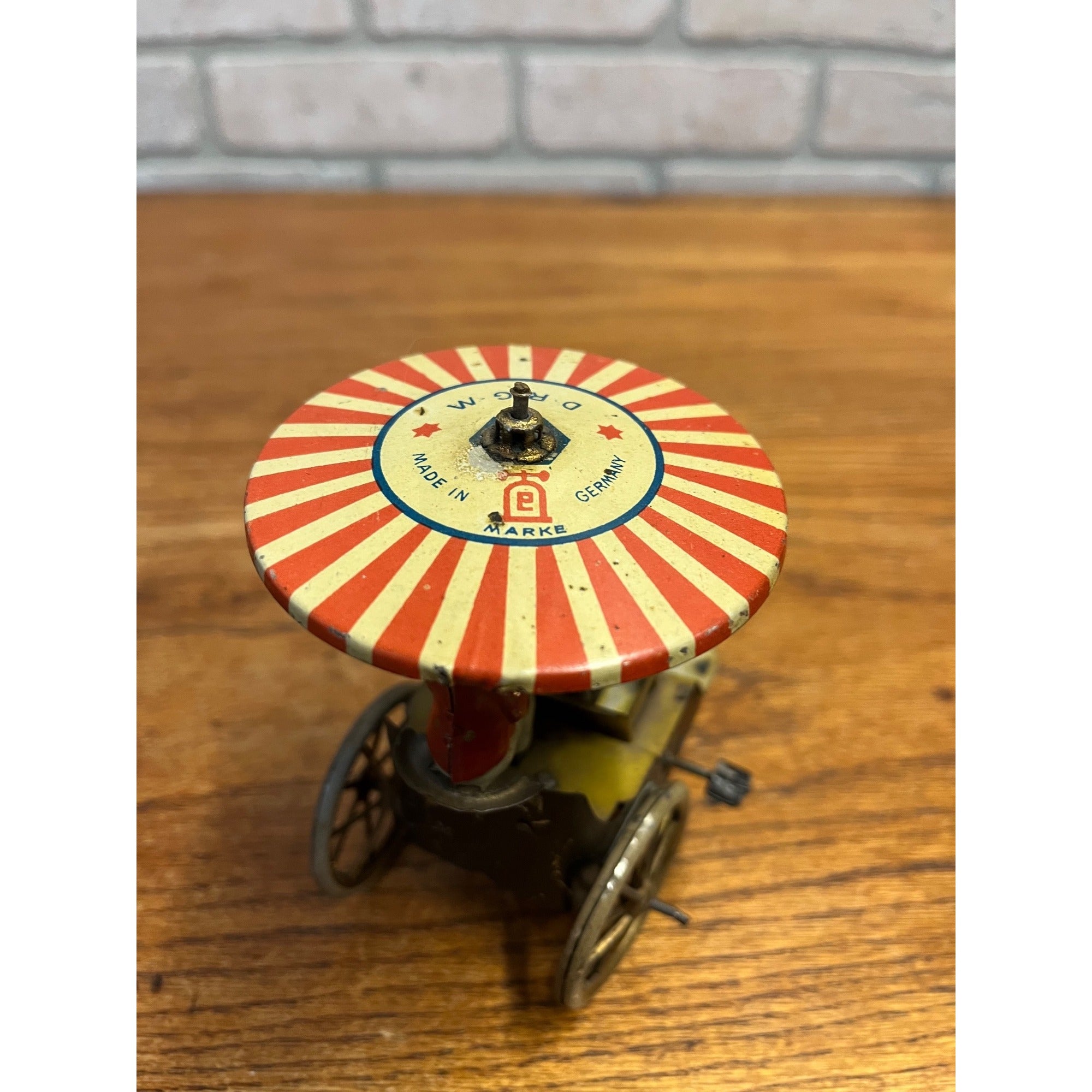 Antique Lehmann 1907 New Century Cycle Flag 3 Wheeler W/ Umbrella Tin Litho