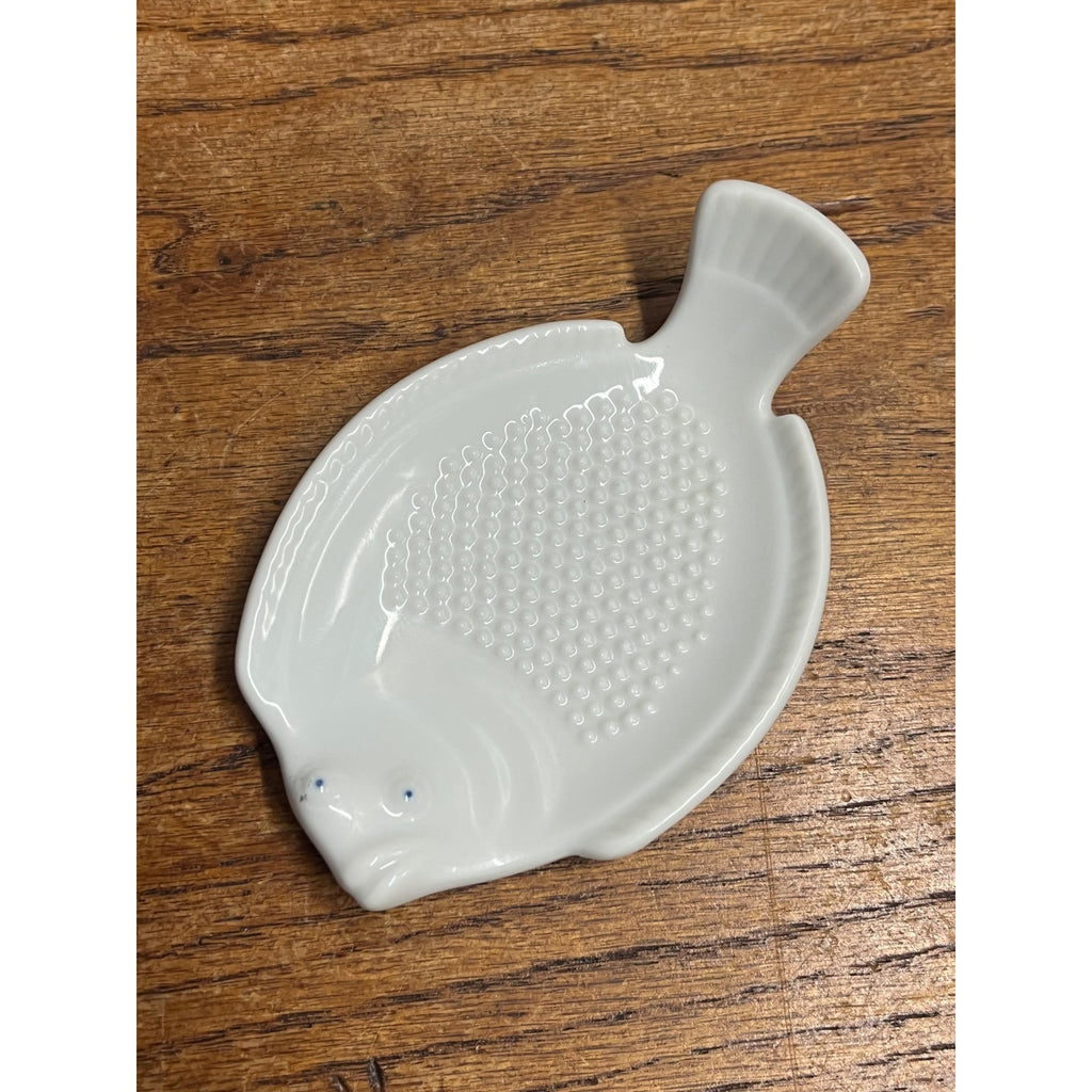 Joyce Chen Fish Shaped Grater Garlic Ginger Wasabi Porcelain Japan