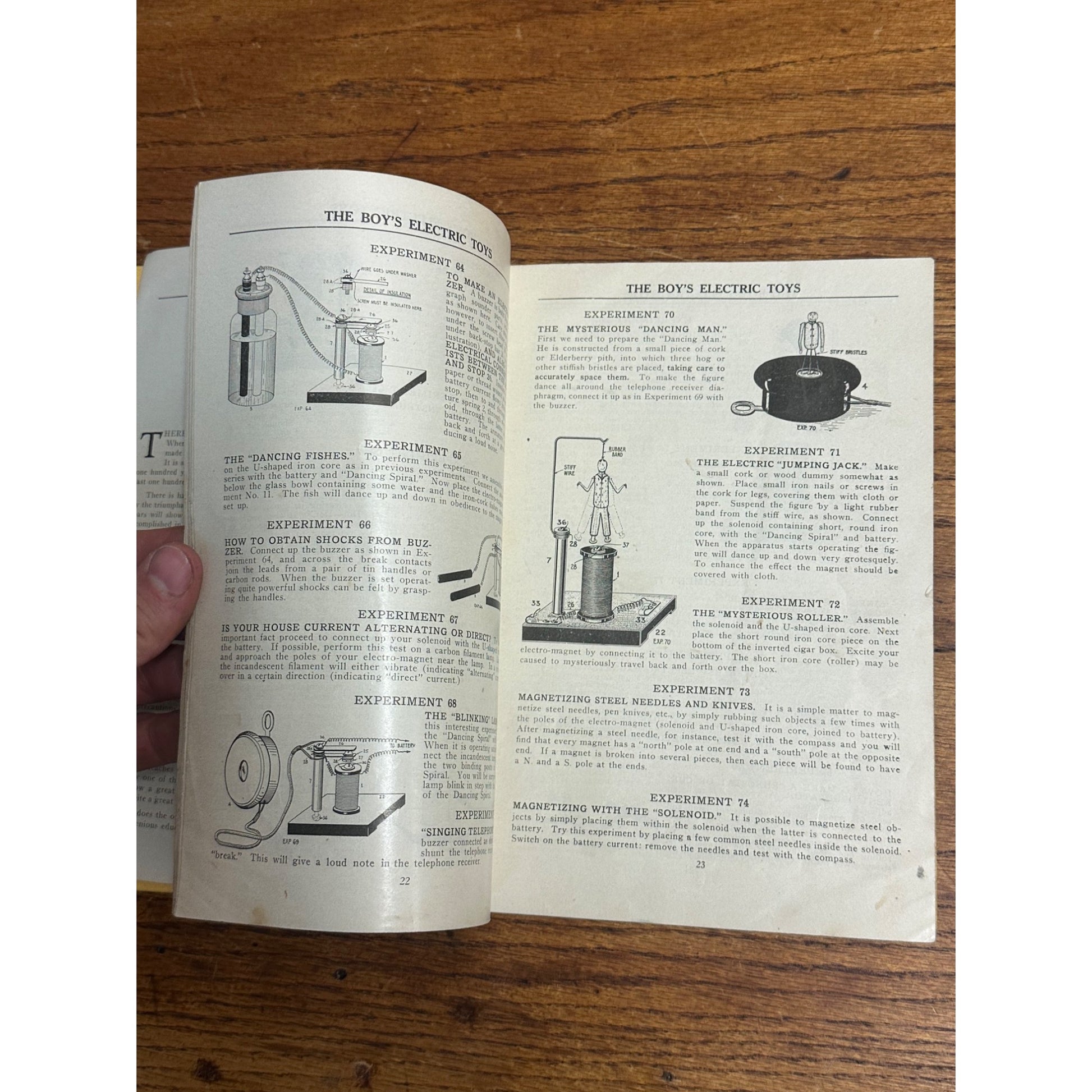 RARE 1917 Electro Importing Co "The Boy's Electric Toys" Experiment Booklet