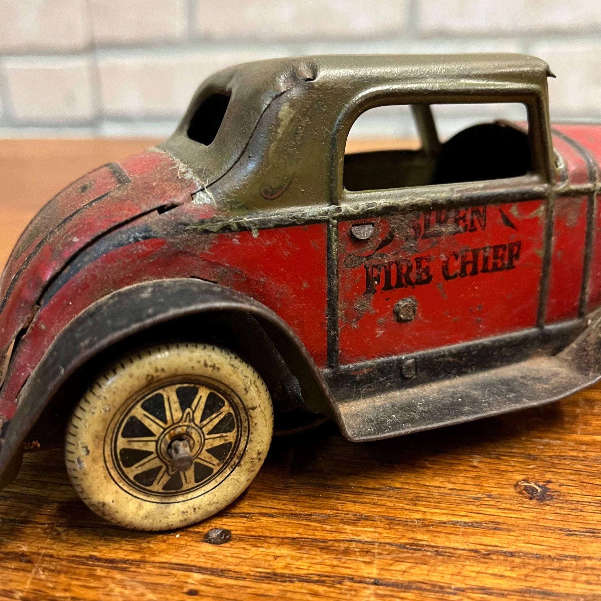 Vintage 1930s Louis Marx Fire Chief Coupe Siren Friction Car Toy