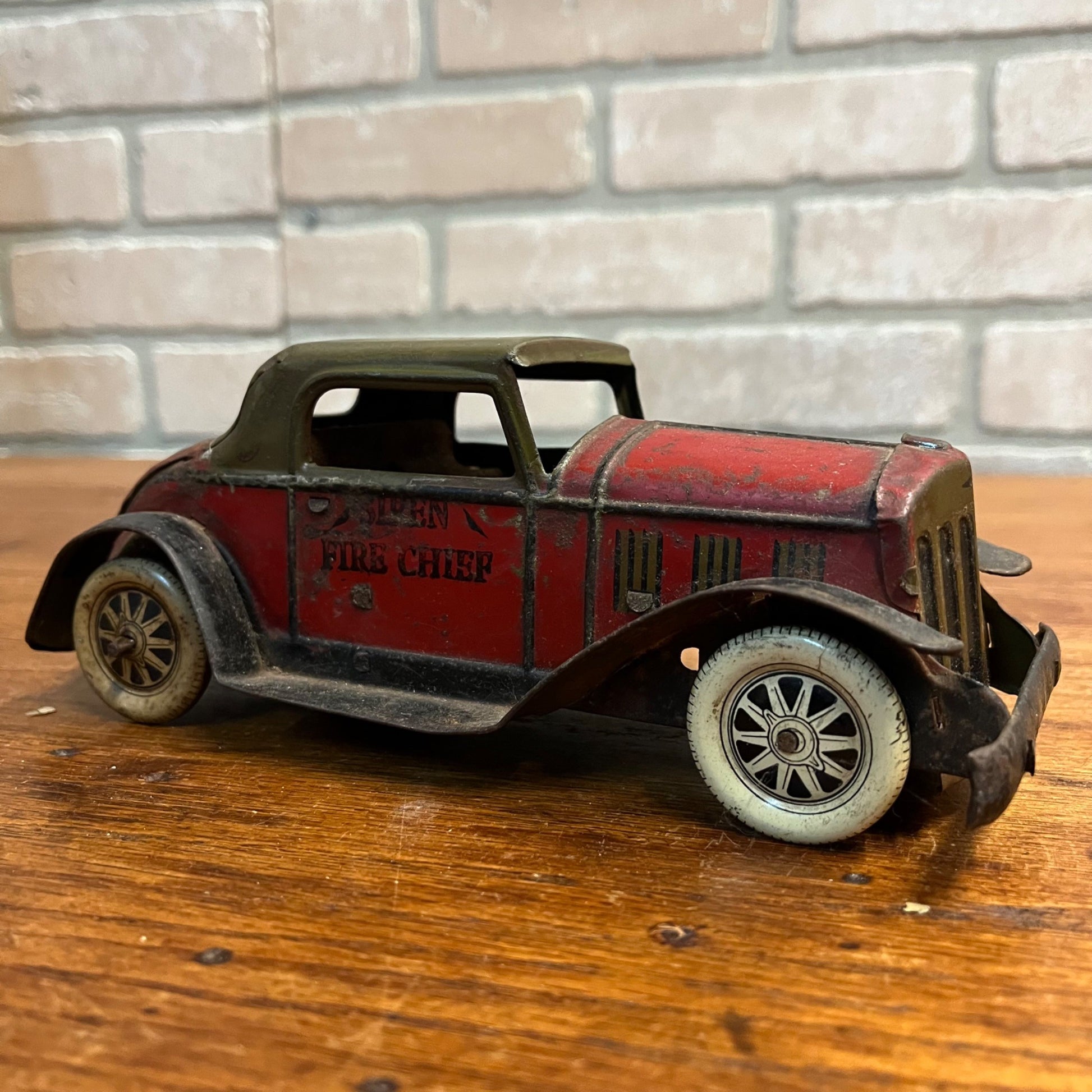 Vintage 1930s Louis Marx Fire Chief Coupe Siren Friction Car Toy