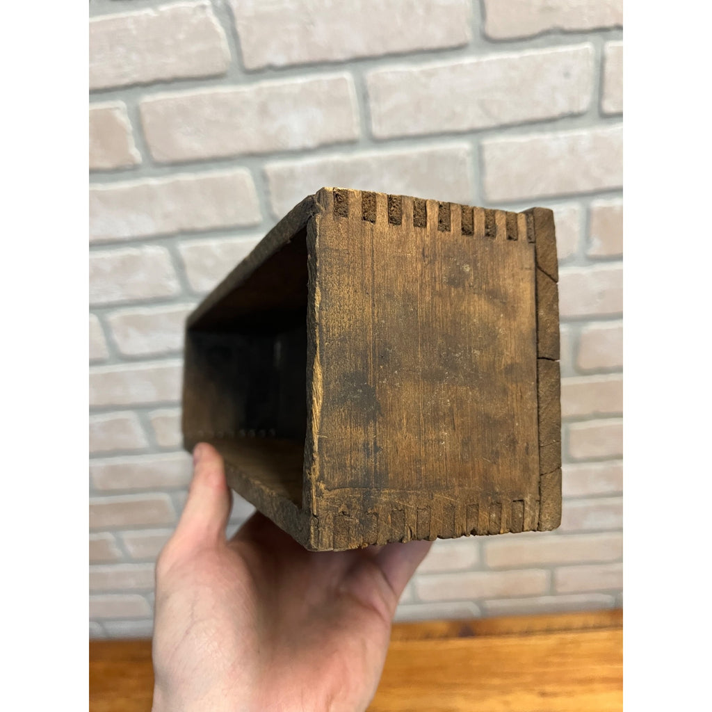 Vintage c1930s Yankee Girl Cut Plug Tobacco Wooden Crate Box