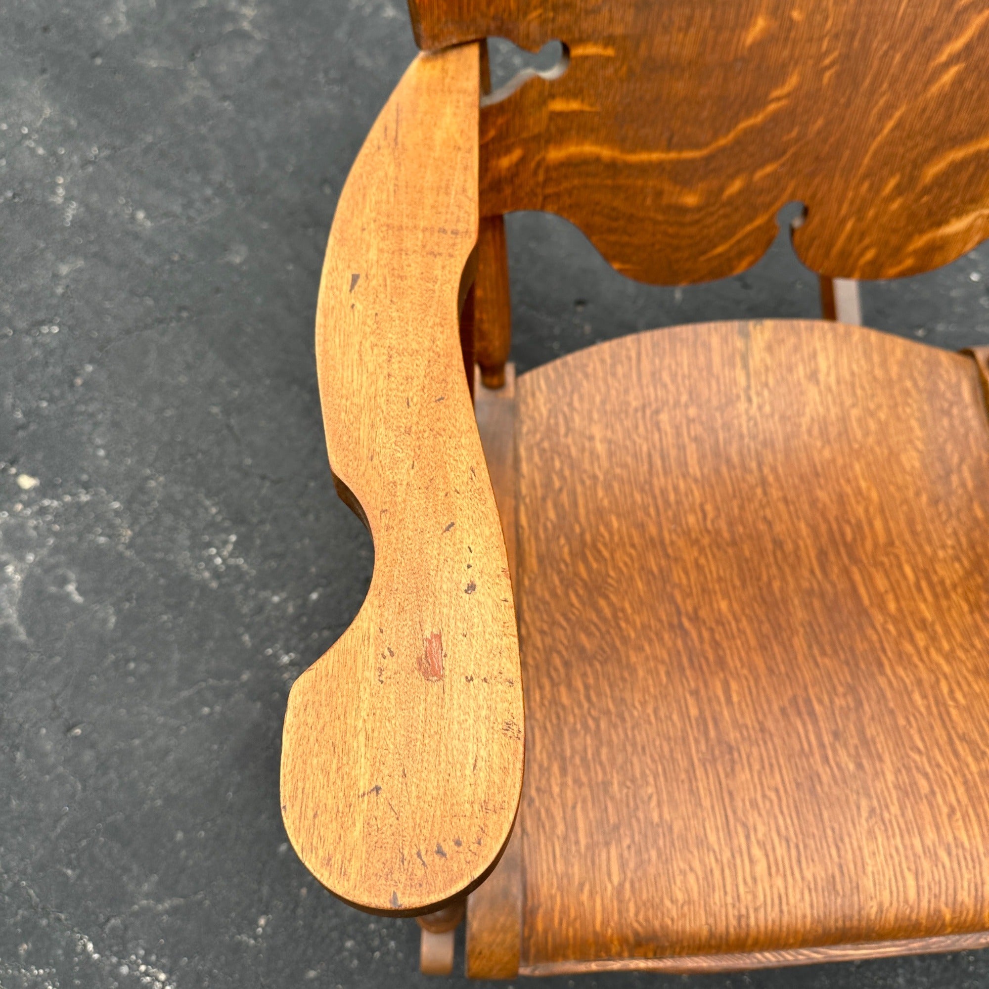 Antique Wide Quartersawn Oak Wooden Rocking Chair