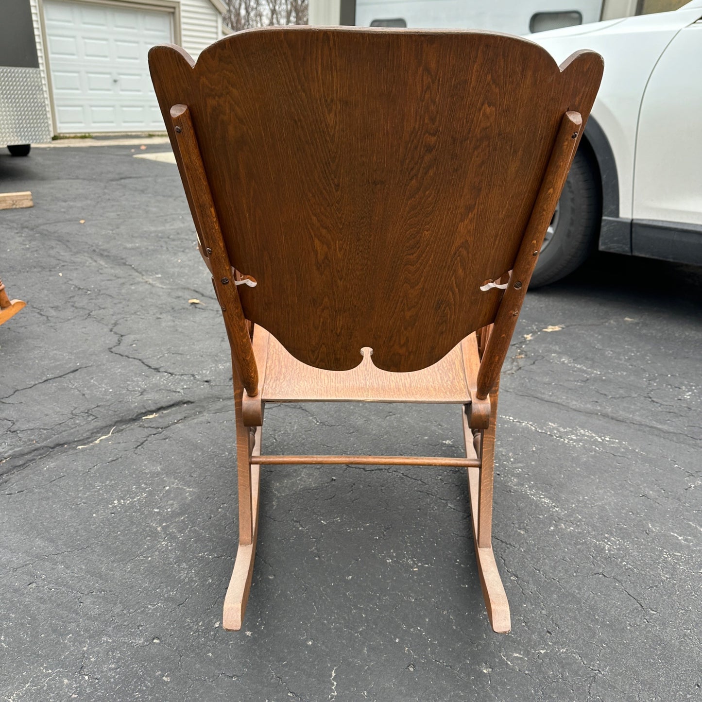 Antique Wide Quartersawn Oak Wooden Rocking Chair