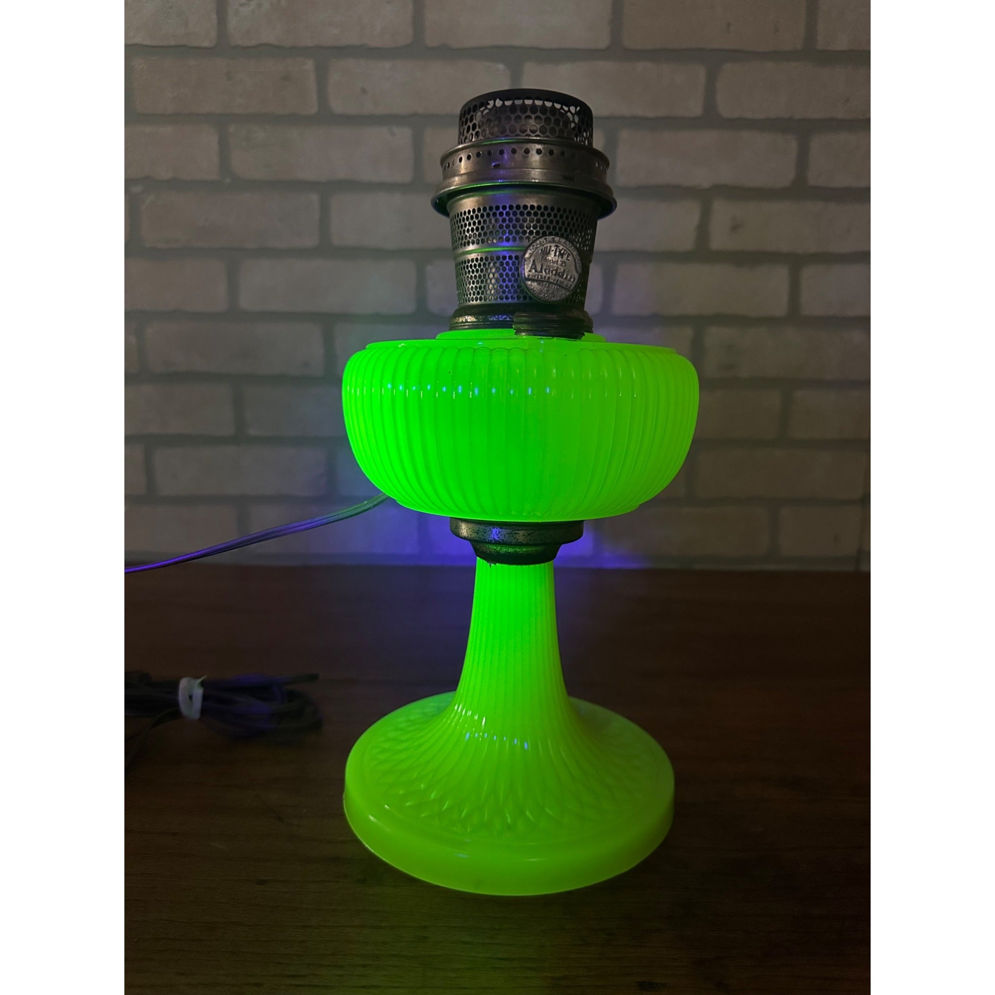 RARE Aladdin Yellow Moonstone Vertique Lamp Uranium Glows- Converted