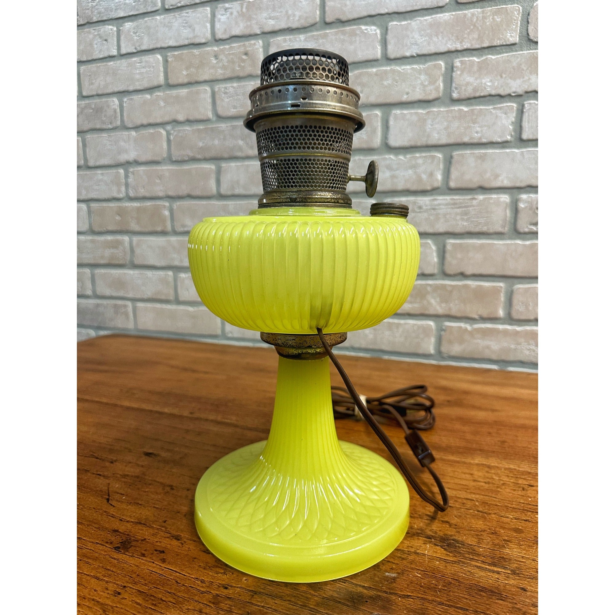 RARE Aladdin Yellow Moonstone Vertique Lamp Uranium Glows- Converted