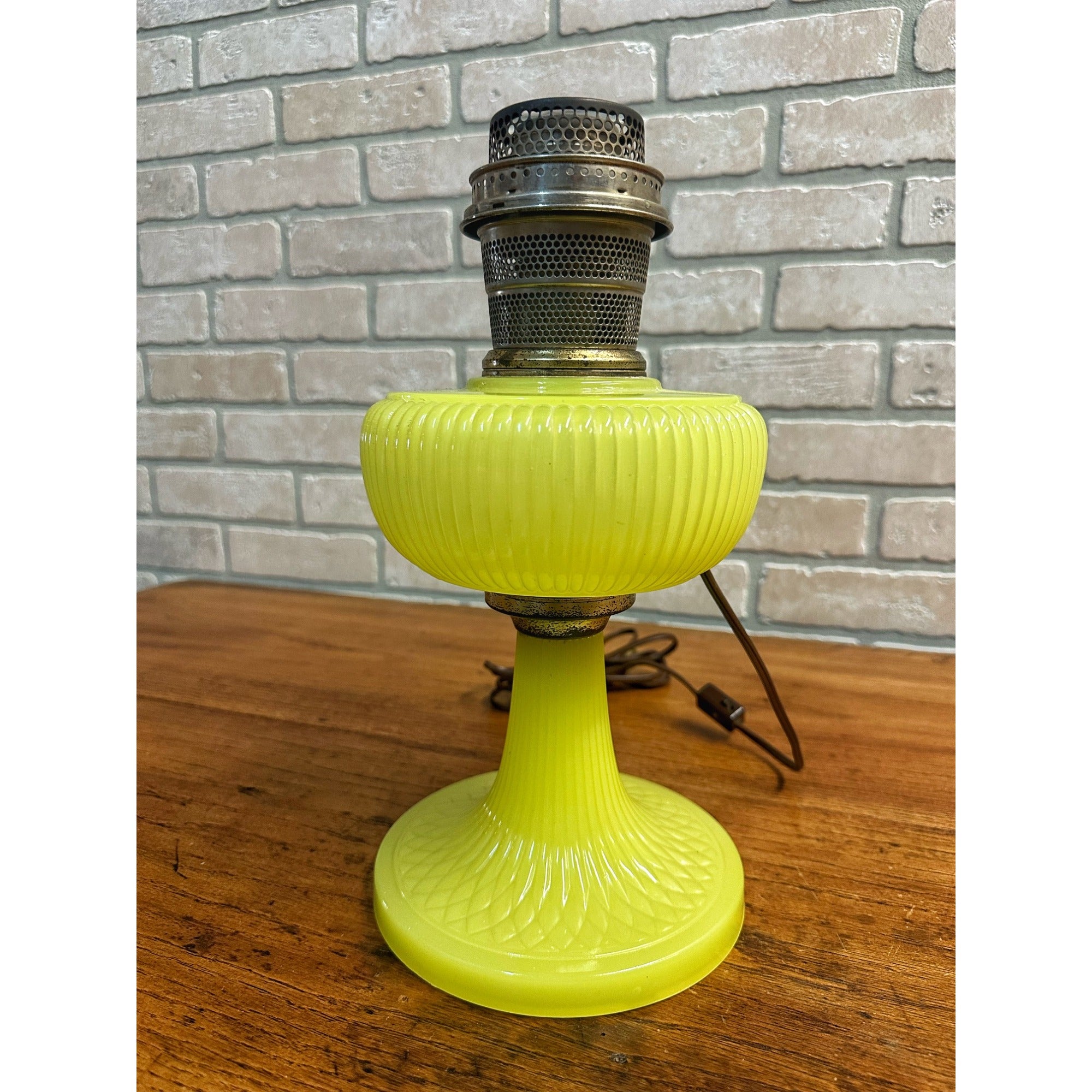 RARE Aladdin Yellow Moonstone Vertique Lamp Uranium Glows- Converted