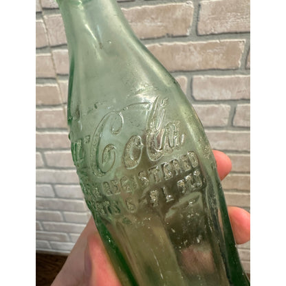 Vintage Coca Cola Bottle Oshkosh WI Embossed 6 Fl Oz Hobbleskirt (1938-51)