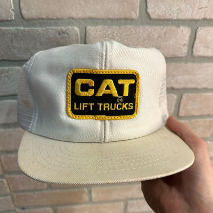 Vintage White Patch Caterpillar Cat Lift Trucks Mesh Snapback Hat Construction Trades