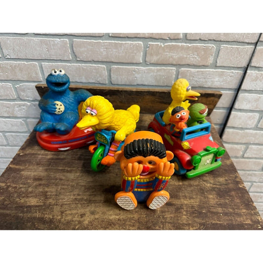 Vintage Sesame Street Children's Toys Illco Big Bird Cookie Monster Radio ++