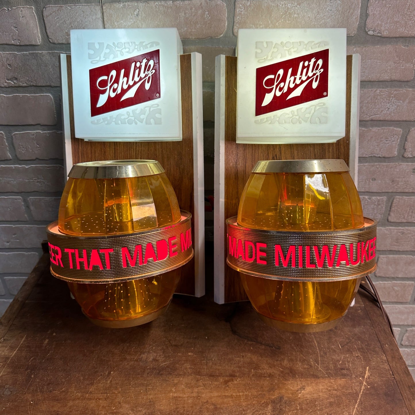 (2) PAIR 1960S SCHLITZ BARREL MOTION SIGN BEER MILWAUKEE FAMOUS SCONCE LIGHT