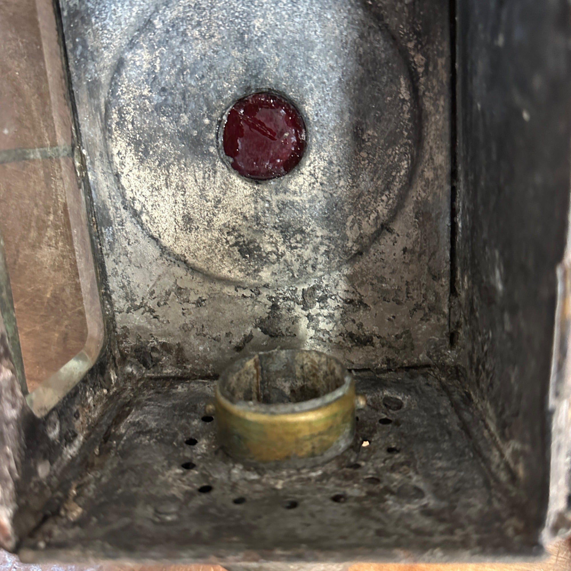 ANTIQUE PRIMITIVE BUGGY CARRIAGE FARMHOUSE TIN CANDLE LANTERN LAMP LIGHT