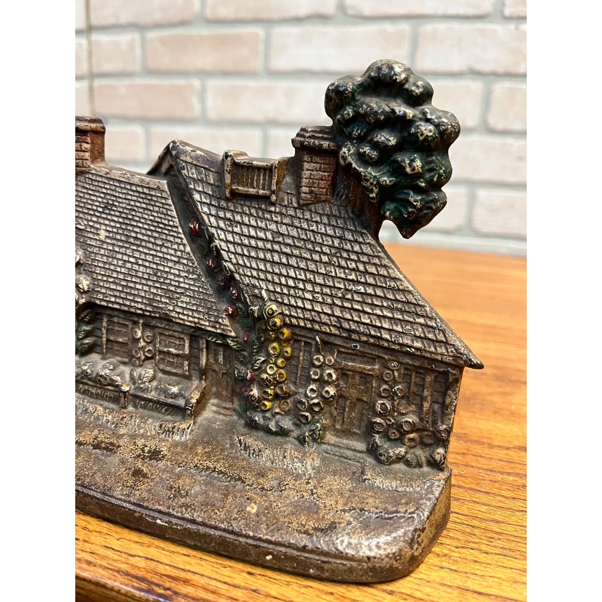 Vintage Cape Cod Cottage Cast Iron Hubley Doorstop Door Stop 5.5" x 7.75"