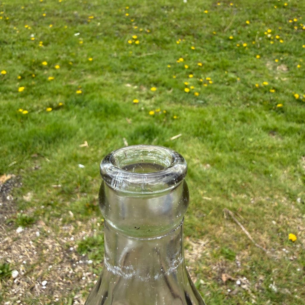 Vintage 1930s EL Husting Embossed Milwaukee Ribbed7-1/2 Oz Soda Bottle Wisconsin