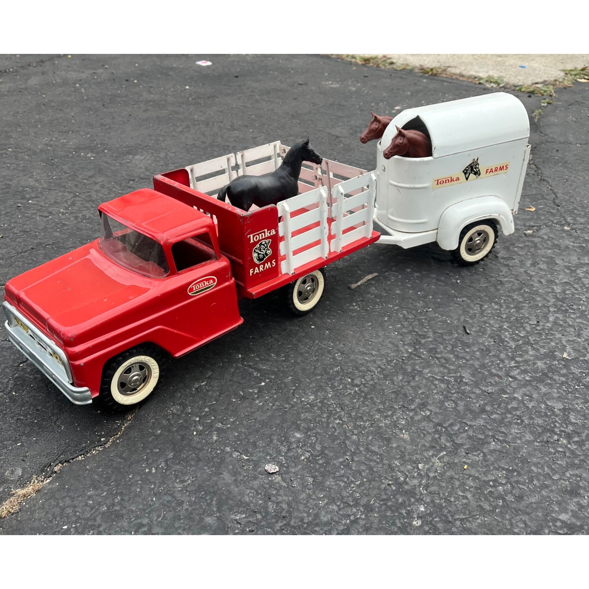 Vintage 1962 Tonka Farms Stake Truck & Horse Trailer Pressed Steel Toy