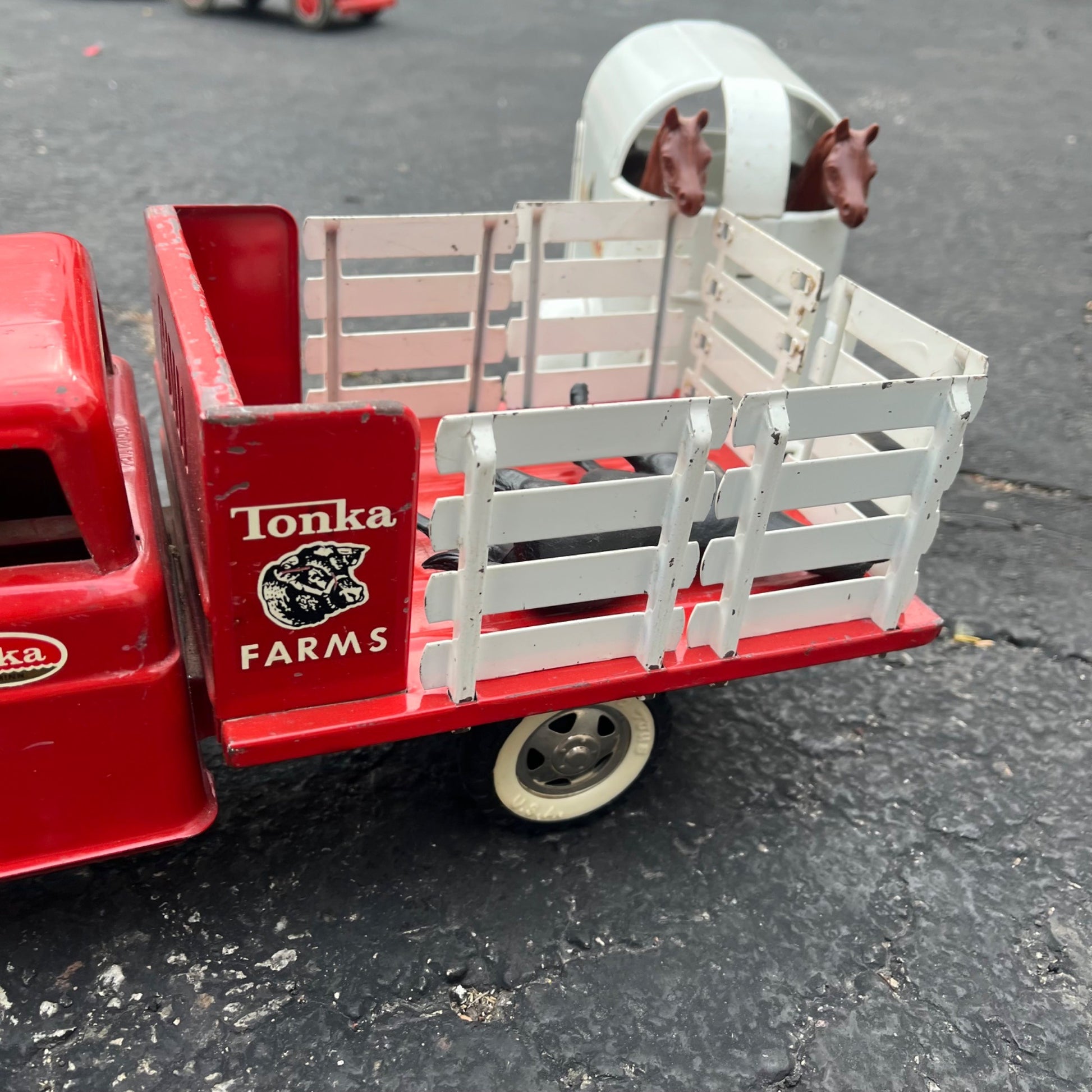 Vintage 1962 Tonka Farms Stake Truck & Horse Trailer Pressed Steel Toy