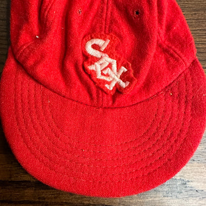 RARE Vintage 1970s Chicago White Sox Red Stitched Baseball Cap / Leather Liner