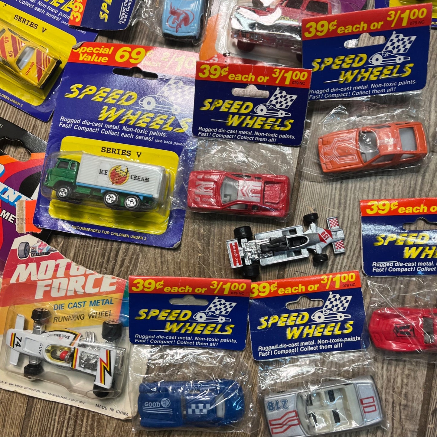 Vintage 1980s-1990s Lot Diecast Toy race Cars Speed Wheels Road Machines NEW