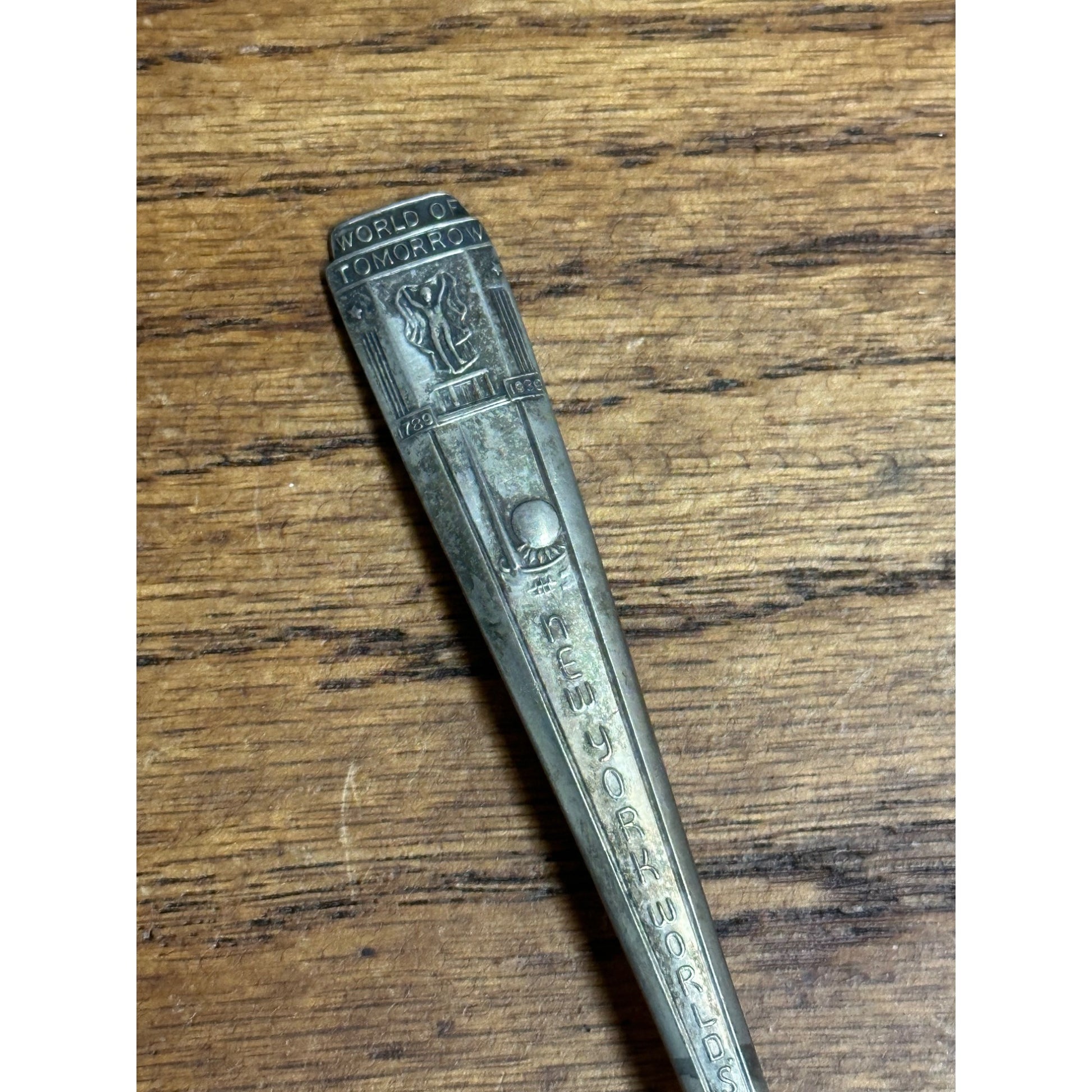 Vintage 1939 New York Worlds Fair Deerfield Sliverplate Spoon Silver Plated